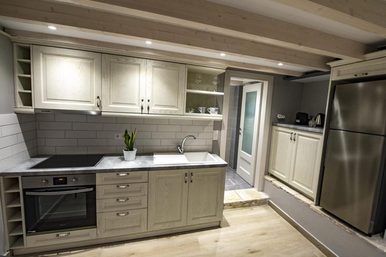 Yiasemi Corfu Loft Apartments Bagian luar foto